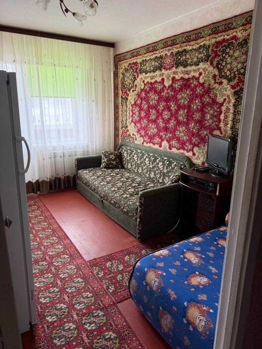 2-к квартиру, пр-т Бажана 9-А. Метро Харківська - 3 хвилини.