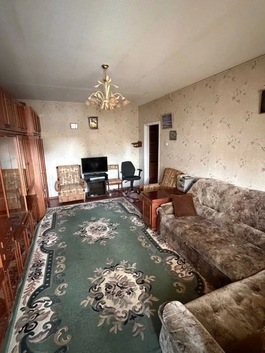 2-к квартиру, пр-т Бажана 9-А. Метро Харківська - 3 хвилини.