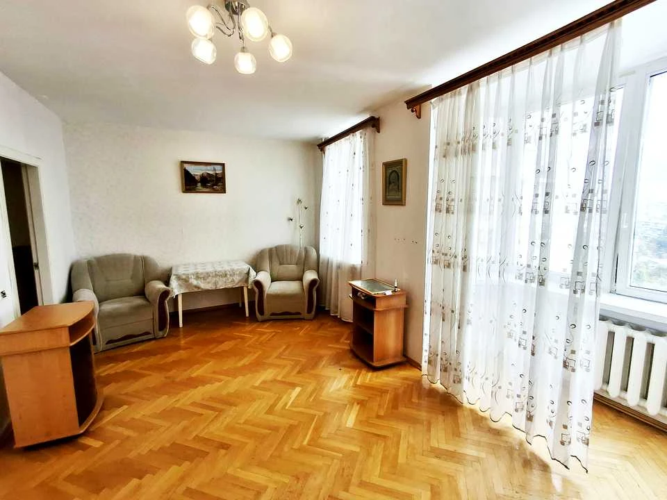 Квартира. Київ, Павла Тичини просп.