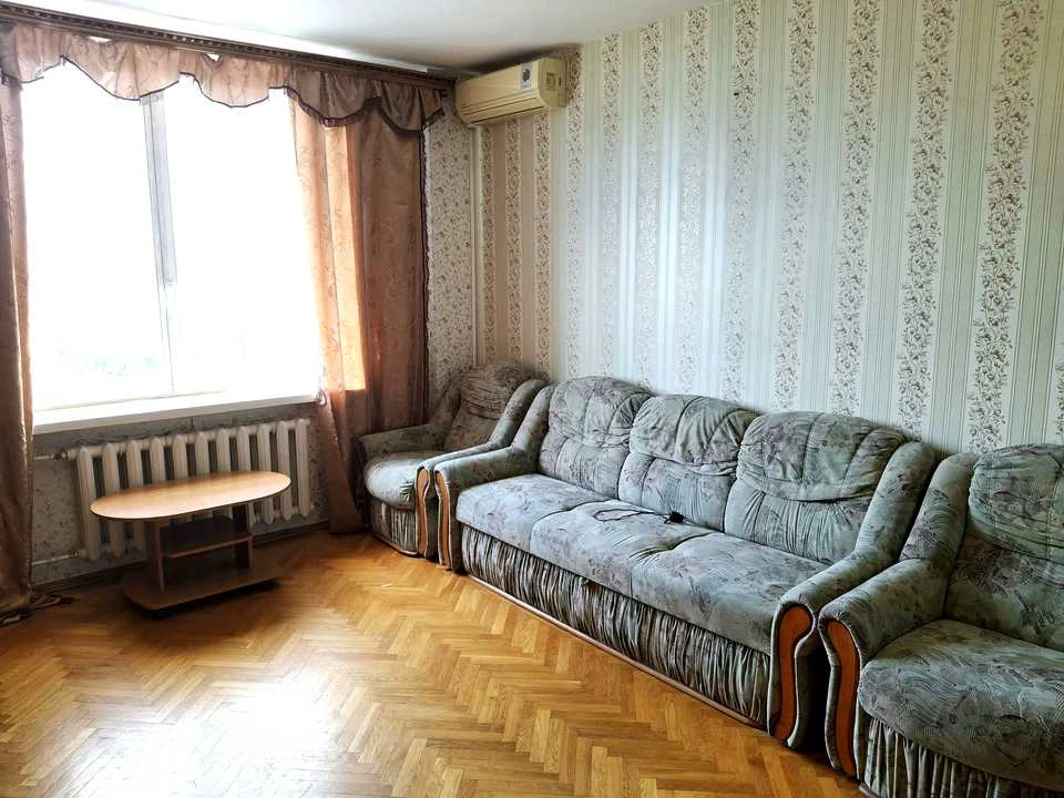 Квартира. Київ, Павла Тичини просп.