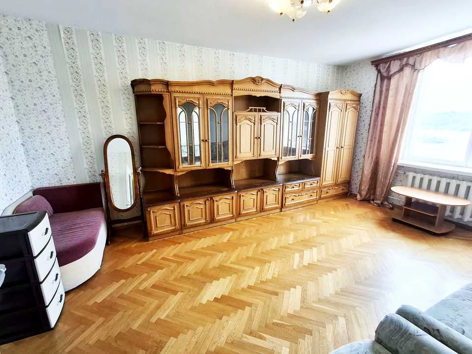 Квартира. Київ, Павла Тичини просп.
