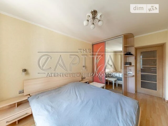 Продажа 3к квартиры 76 кв. м по ул. Большая Житомирская 27 •