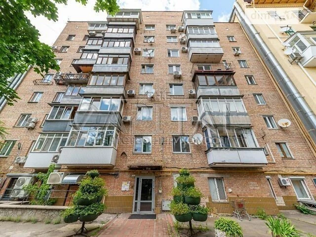Продажа 3к квартиры 76 кв. м по ул. Большая Житомирская 27 •