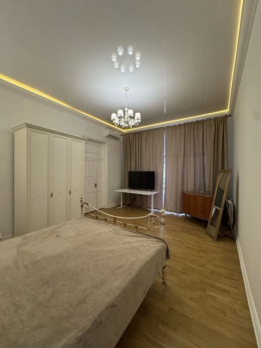 Без % | Оренда 4-кімнатної квартири 142 м² у центрі Києва |