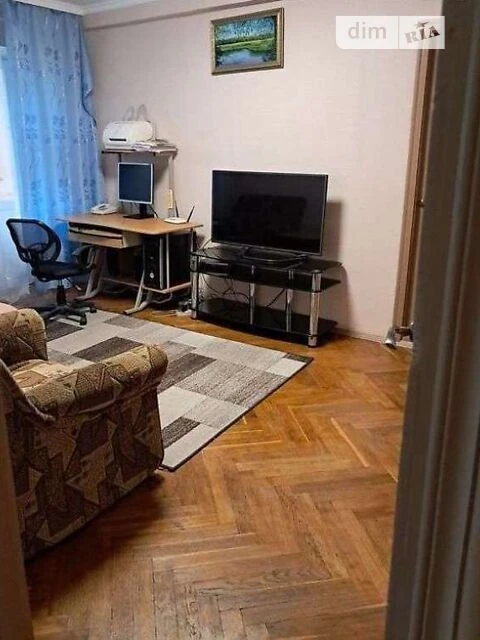 Довготривала оренда 2к квартири на вул. Івана Миколайчука 7