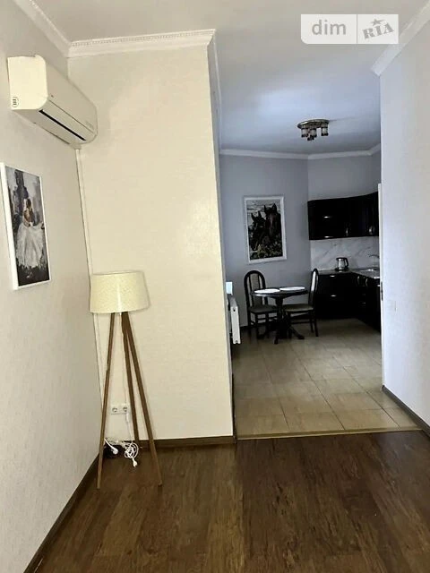 Довготривала оренда 2к квартири на вул. В'ячеслава Чорновола