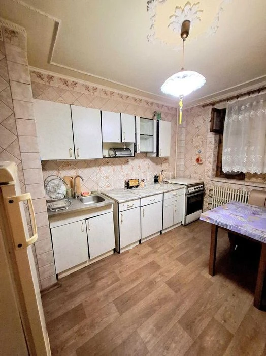 For sale 3-room apartment, improved planning, Zhukovsky village