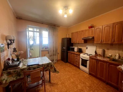 Квартира. Київ, Науки просп.