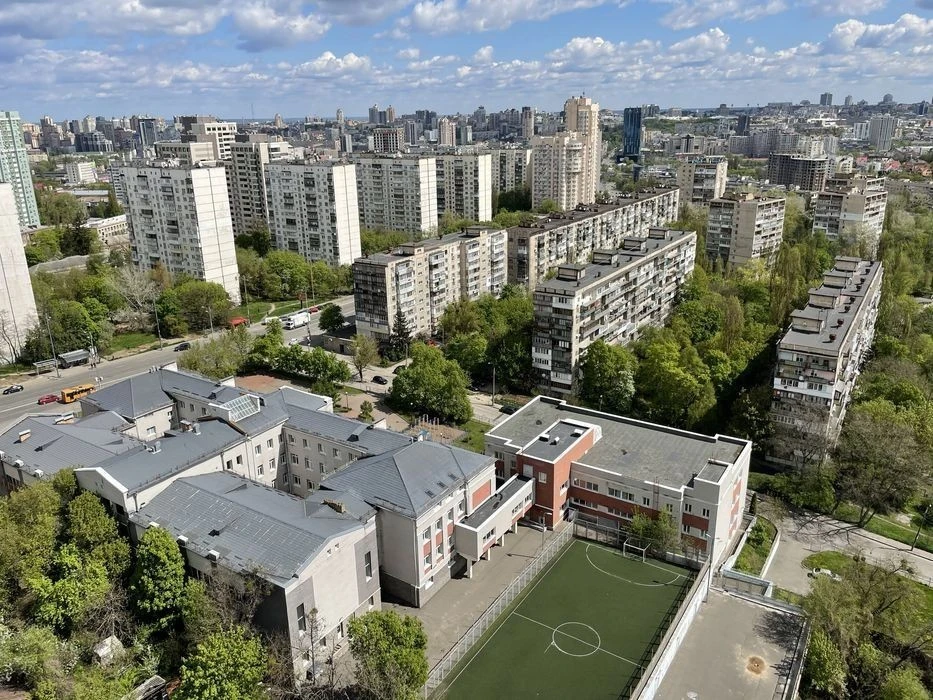 ЖК Династія 3-к 96 м.