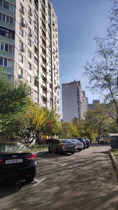 Сдам 1-х ком. квартиру на Драгоманова!