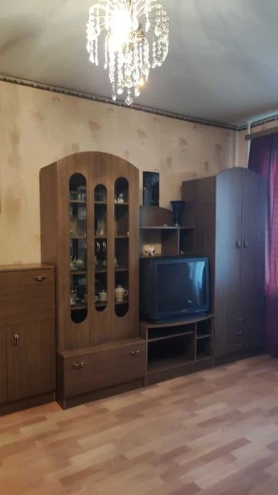Сдам 1-х ком. квартиру на Драгоманова!