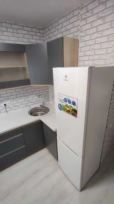 Однокімнатна квартира після капітального ремонту, без комісі