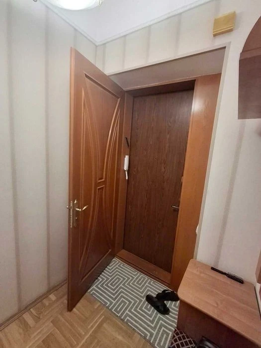 Сдам двокімнатну квартиру в центрі Києва