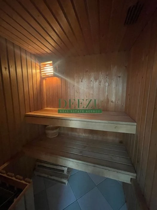 Оренда дворівневої квартири 190 м2 вул. Олександра Кониськог