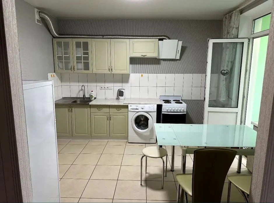 Здам однокімнатну квартиру, метро нивки 3 хв (пішком)