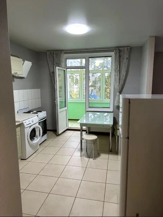 Здам однокімнатну квартиру, метро нивки 3 хв (пішком)