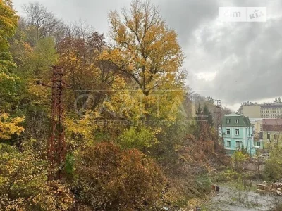 Довготривала оренда 2к квартири на пров. Ярославський 7/9 •