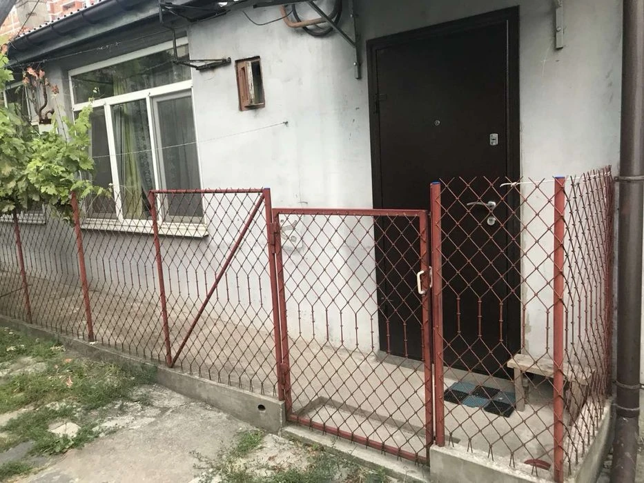 Продам 2-комнатную квартиру