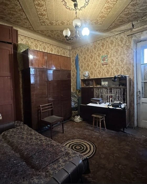 Selling a 3-room apartment in the center on Gosprom