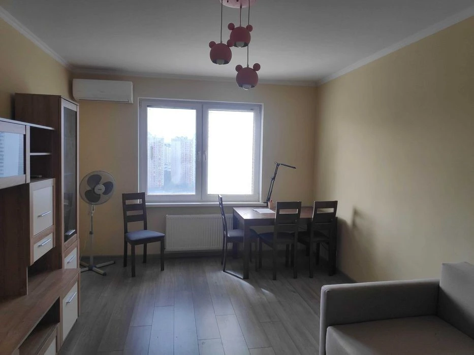 Затишна 1к квартира біля озера, Григоренка 12А, інвертор, бе