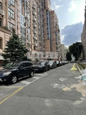 Оренда 4к квартири, вул. Паторжинського, 14, Центр
