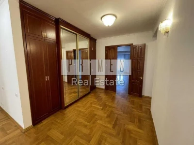 Оренда 4к квартири, вул. Паторжинського, 14, Центр