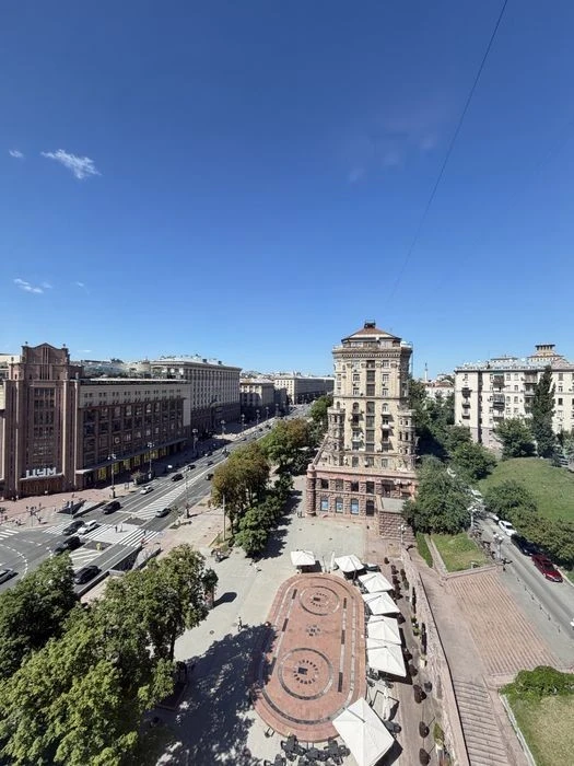Оренда 3 кімнатної квартири в центрі на Хрещанику