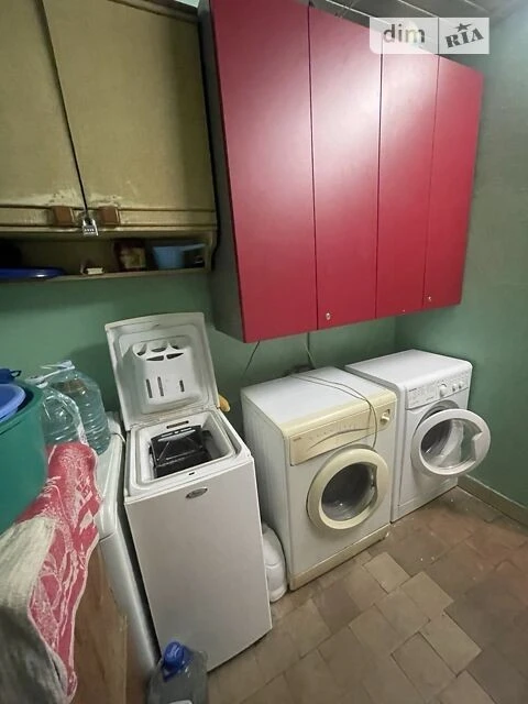 Здам в оренду кімнату на вул. Кубанської України довгостроко