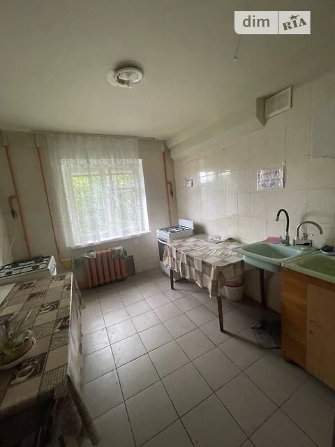 Здам в оренду кімнату на вул. Кубанської України довгостроко