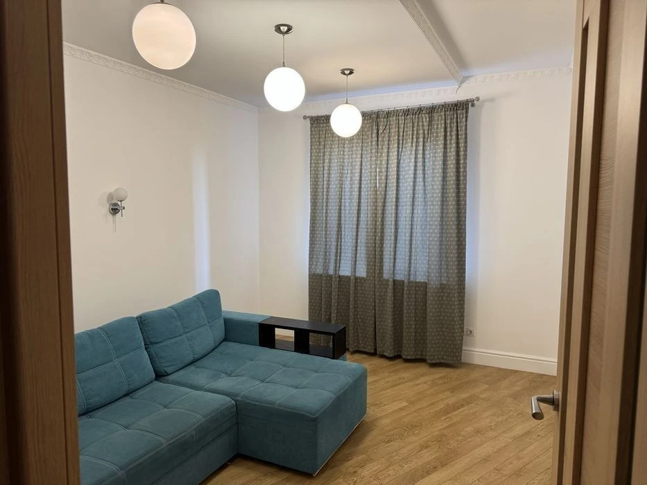 Три кімнатна квартира, Урлівська 36