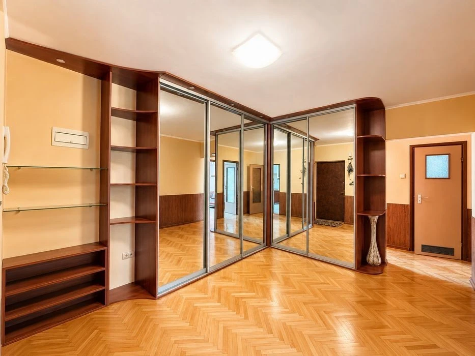 Квартира в аренду 3к Солом'янка, Севастопольска площа