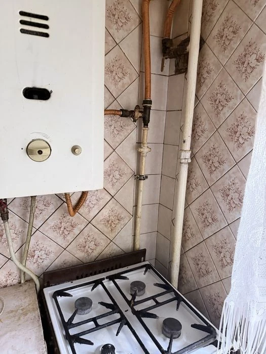 Здам в оренду ДВОКІМНАТНУ квартиру на Дорогожичах. Метро 10