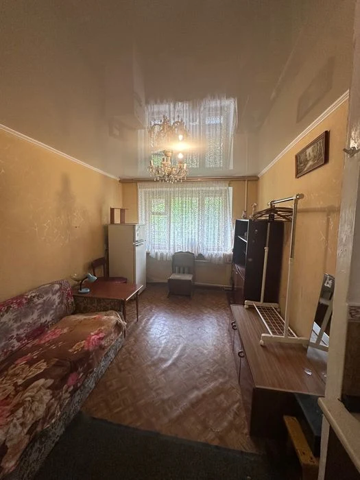 FOR SALE!! A room in a communal apartment, 11 m Kosmonavtov Street