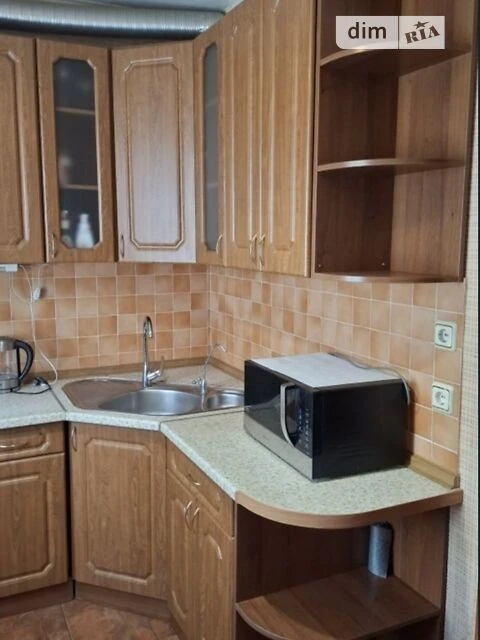Довготривала оренда 1к квартири на вул. Срібнокільська 8А •