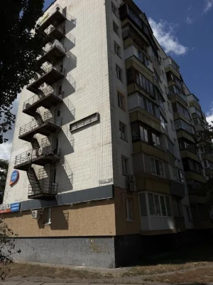 Довгостроково здам 1-к. квартиру біля метро Вирлиця, вул. Ка