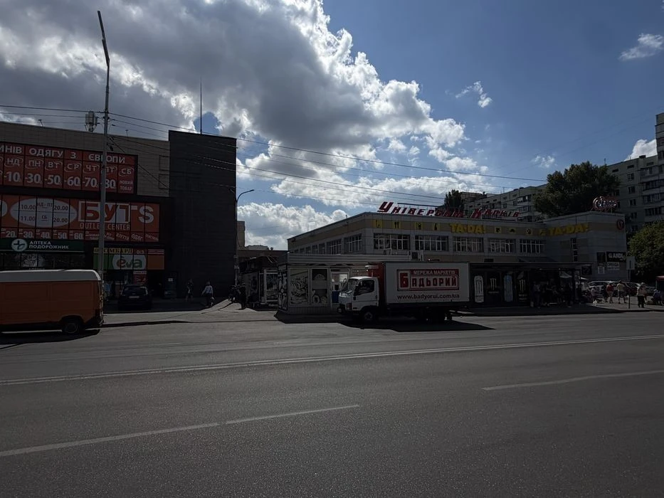 Довгостроково здам 1-к. квартиру біля метро Вирлиця, вул. Ка