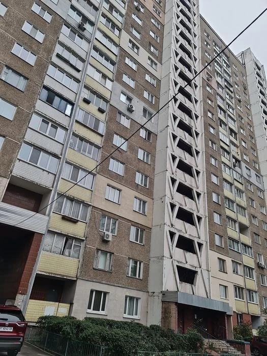 2к. (Разд. Комн. ), метро ТЕРЕМКИ пішки 5 хв, Магелан, Забол
