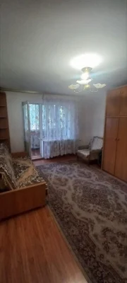 Сдам 1к кв-ру в Дарницком р-не 1эт Газ