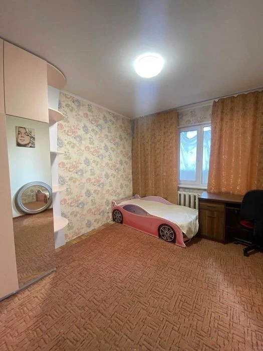 Довгострокова оренда 2-кімнатної квартири, вул. Сосницька, 1