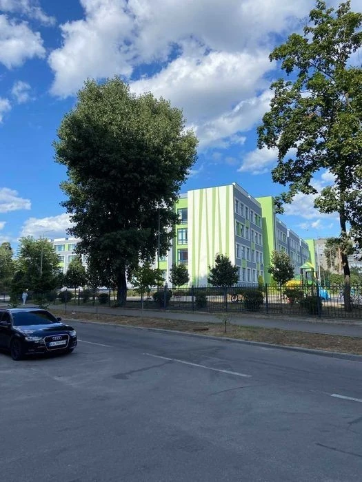 Довгострокова оренда 2-кімнатної квартири, вул. Сосницька, 1