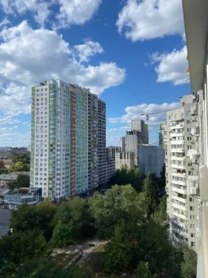 Довгострокова оренда 2-кімнатної квартири, вул. Сосницька, 1