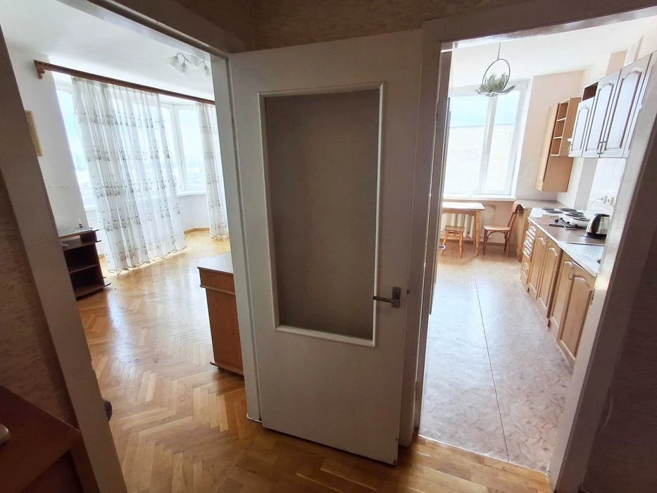 ГЕНЕРАТОР Оренда 2 кімнатної квартири з видом на Дніпро, про