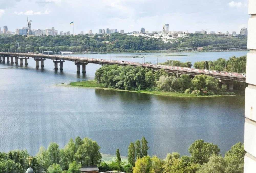 ГЕНЕРАТОР Оренда 2 кімнатної квартири з видом на Дніпро, про