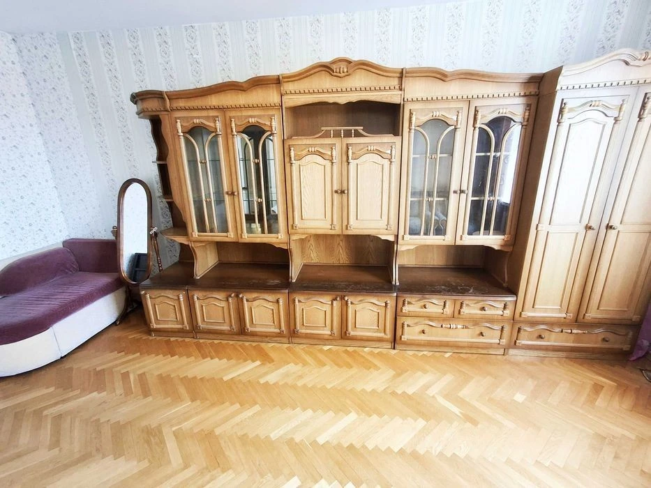 ГЕНЕРАТОР Оренда 2 кімнатної квартири з видом на Дніпро, про
