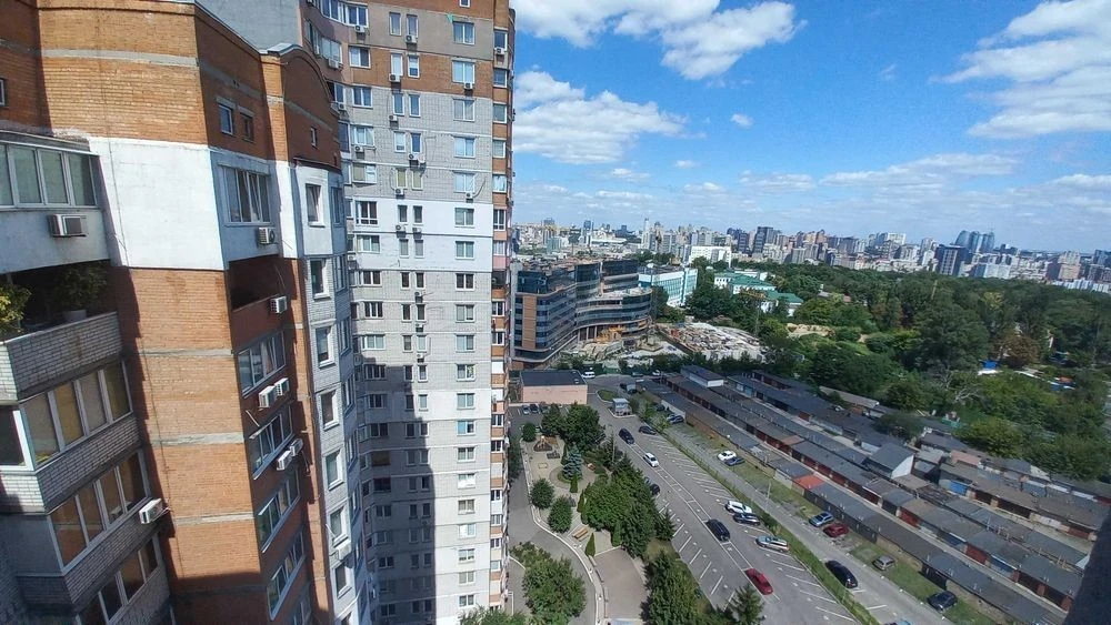 Протасів Яр, Миколи Амосова 4, оренда роздільної 3к+ паркомі