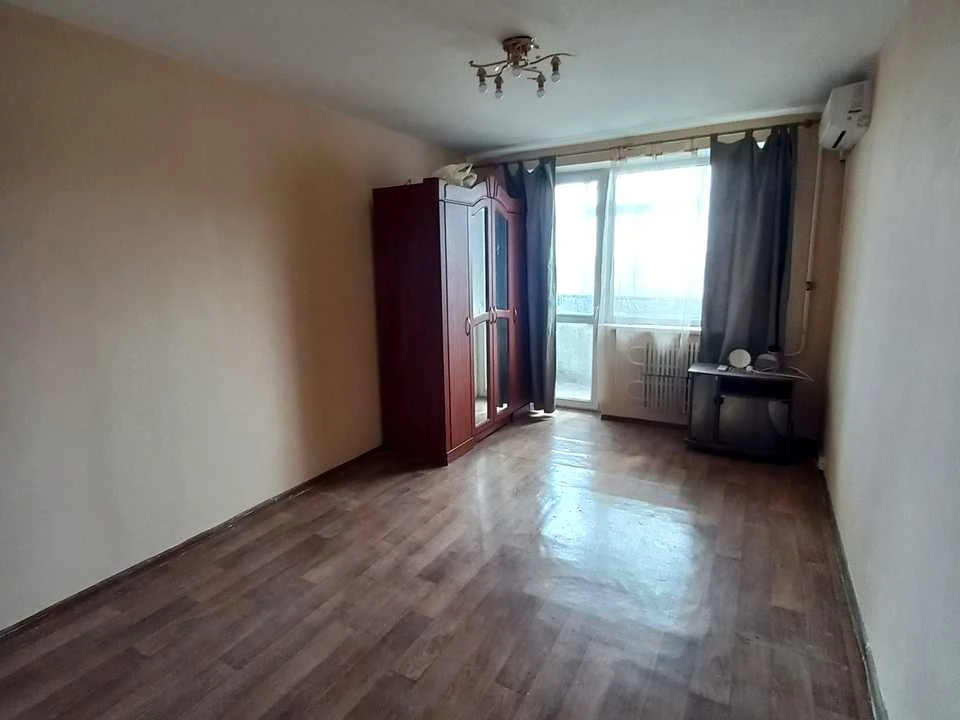Apartment. Kharkiv, Dniprovska Street.