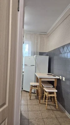 Без% комісії 1кім. Виноградар тц" Ретровіль"