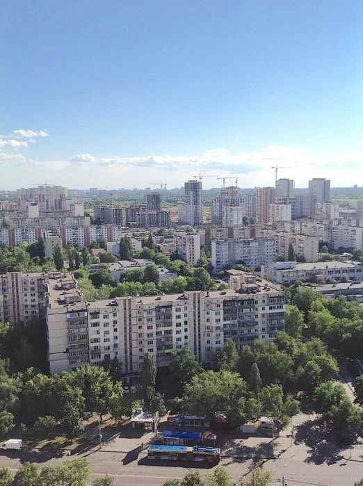 1 кім. Виноградар вул. Межова 23б є генератор ! поряд бомбос