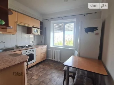 Довготривала оренда 2к квартири на просп. Оболонський 16Б •