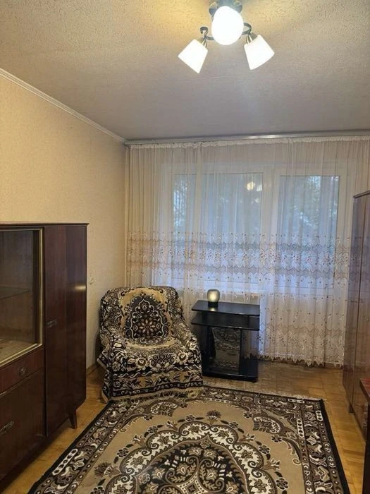 Дарницький бульвар оренда
